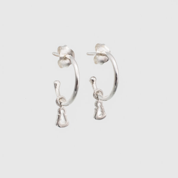Pendientes aro con charms SANTINA en Plata de Ley 925